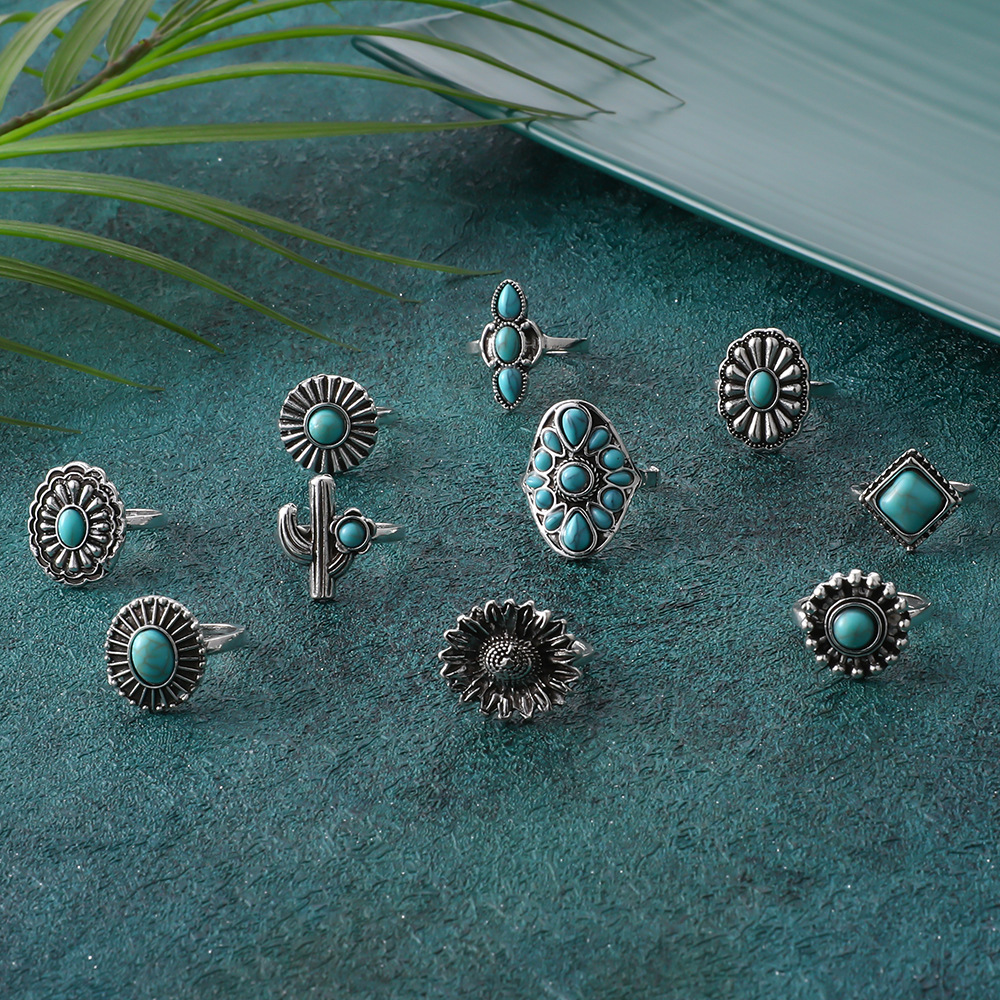 Bohemian Turquoise 10-Piece Ring Set: weekend market scene