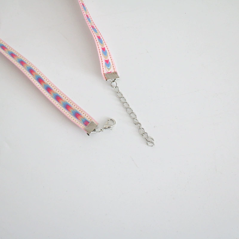 Bohemian Vintage Collar Necklace: bohemian floral necklace detail