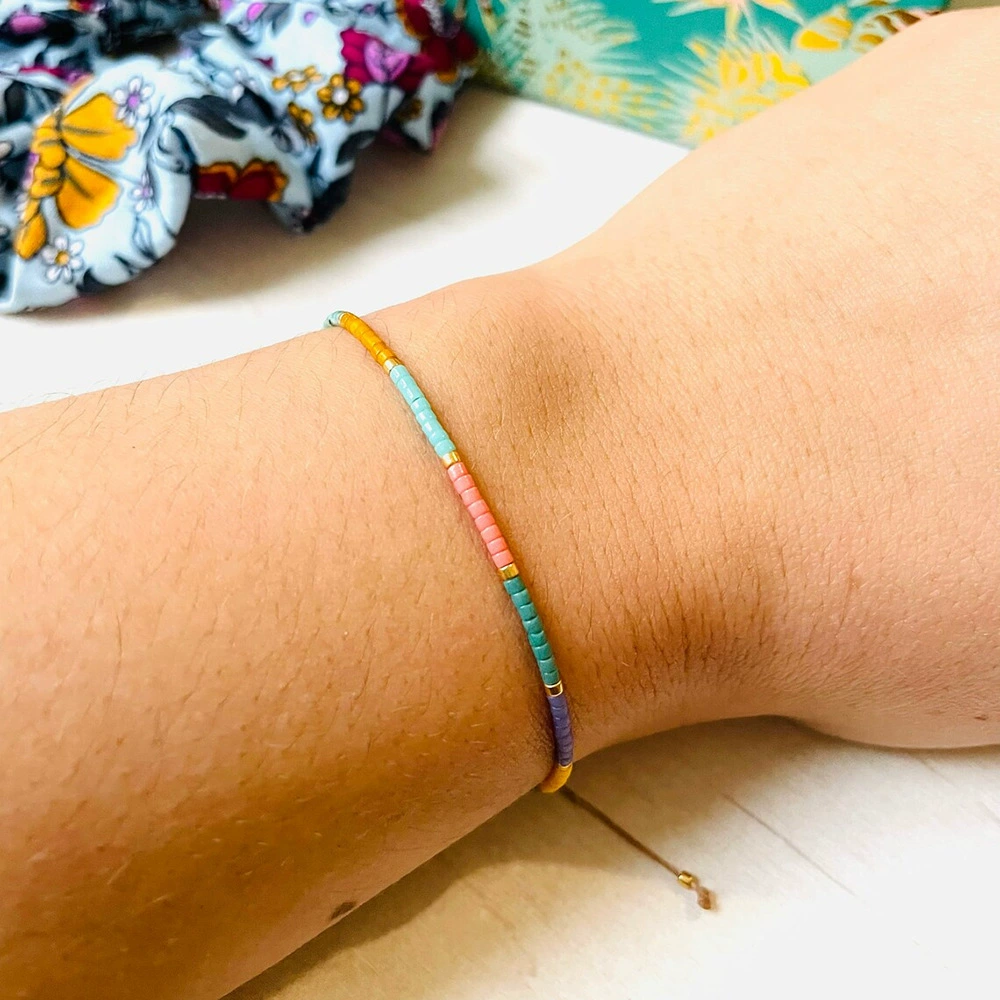 Miyuki Seed Beads Hand-Woven Vintage Bracelet: vintage bracelet scene