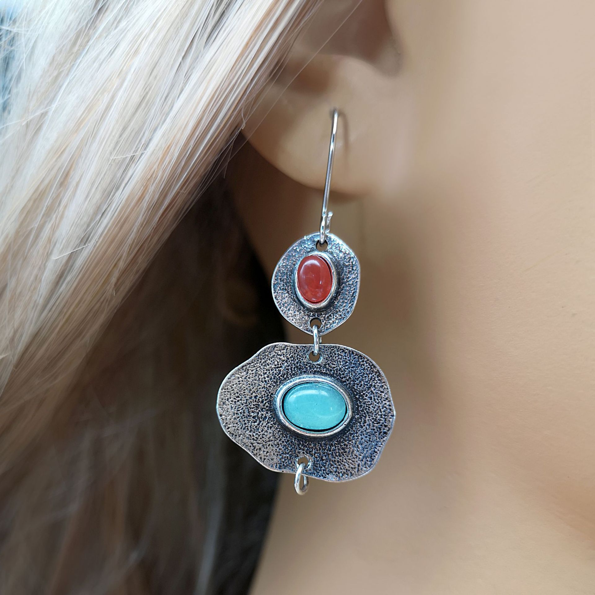 Rongyu Mint Chalcedony Thai Silver Earrings: bohemian earrings detail view