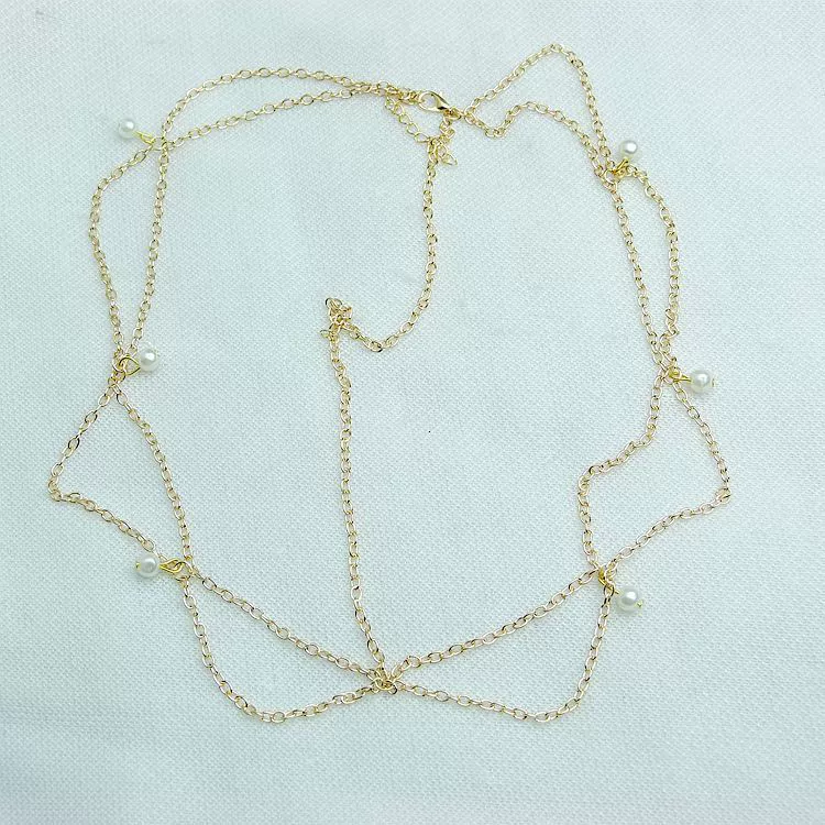 Bohemian Tassel Pearl Headband: casual day scene