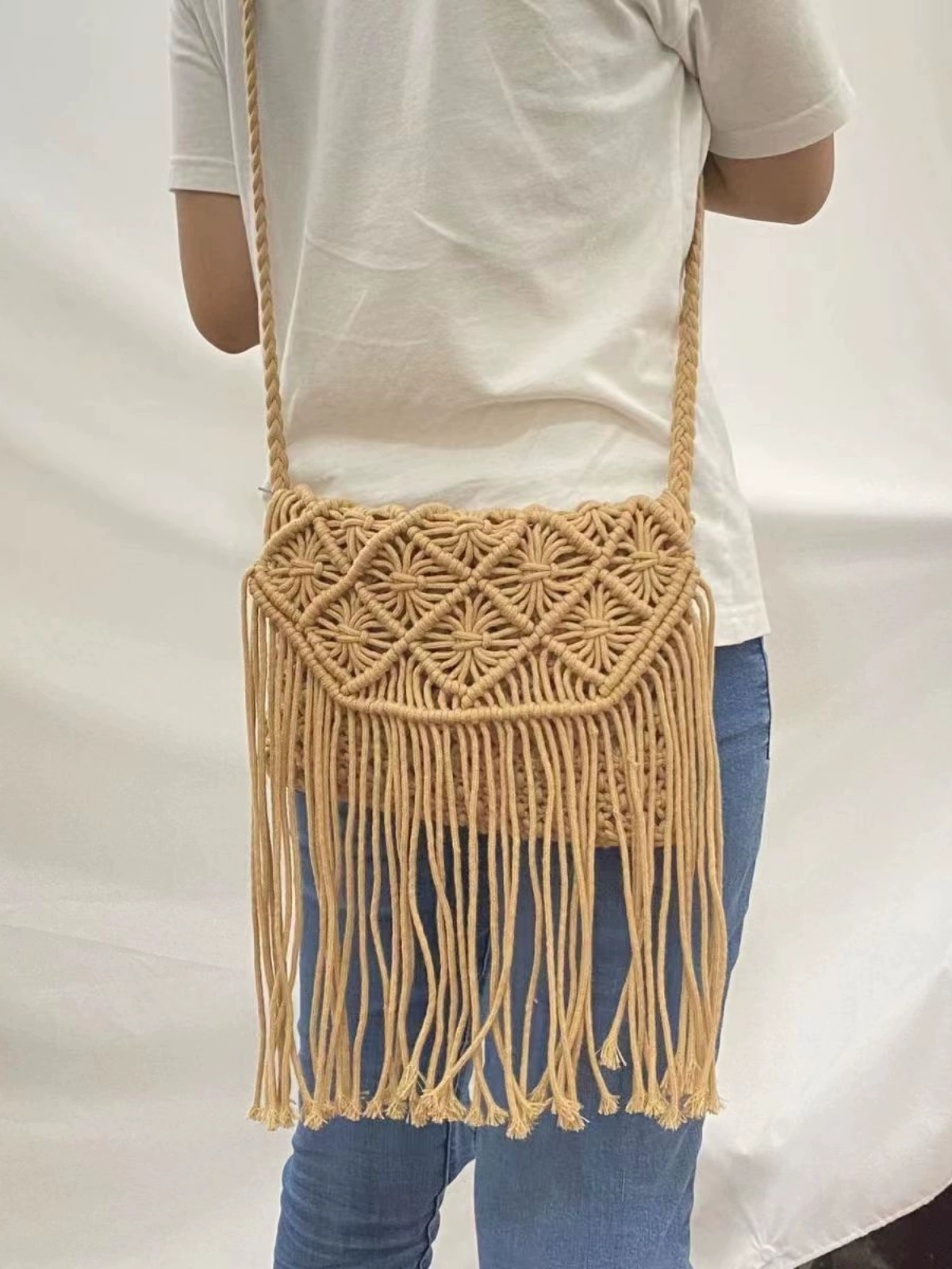 Kids' Straw Woven Beach Bag: beach scene