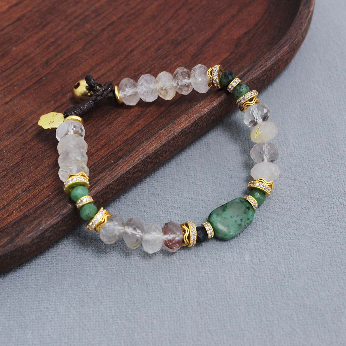 BR Crystal Stamen Bracelet: bohemian crystal bracelet close-up